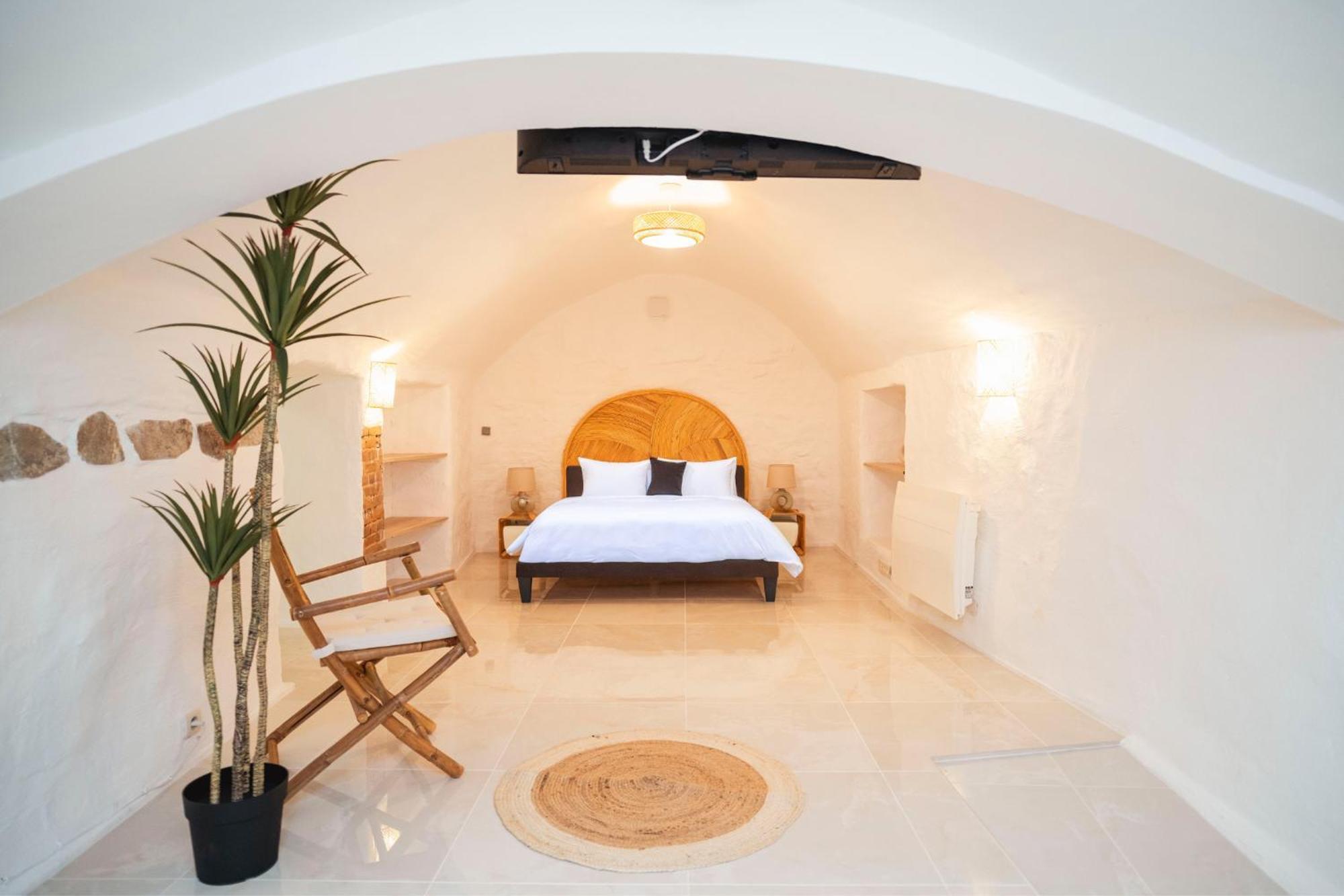 Le Temple D'Aphrodite, Appartement Avec Spa Vienne  Dış mekan fotoğraf