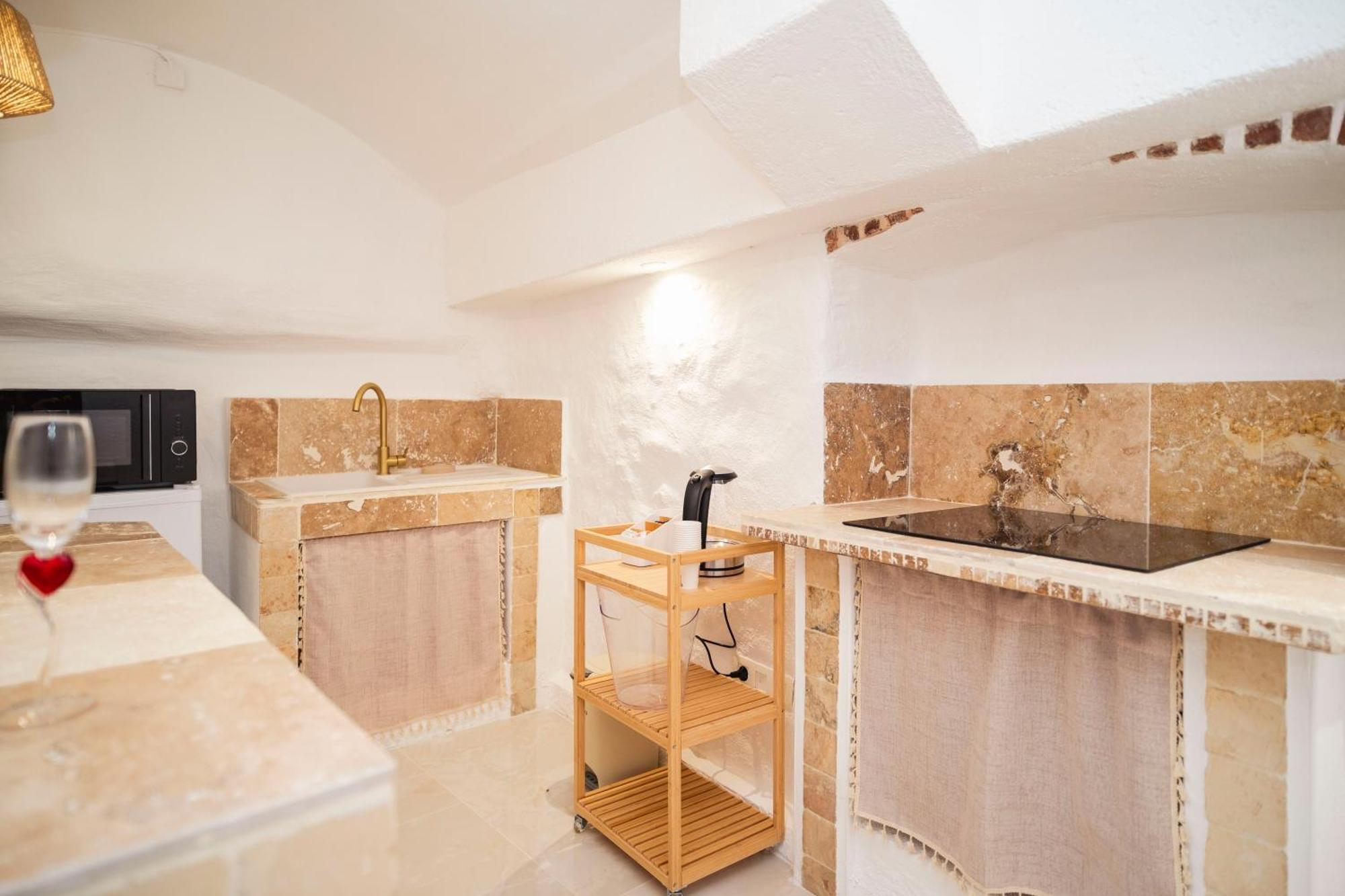 Le Temple D'Aphrodite, Appartement Avec Spa Vienne  Dış mekan fotoğraf