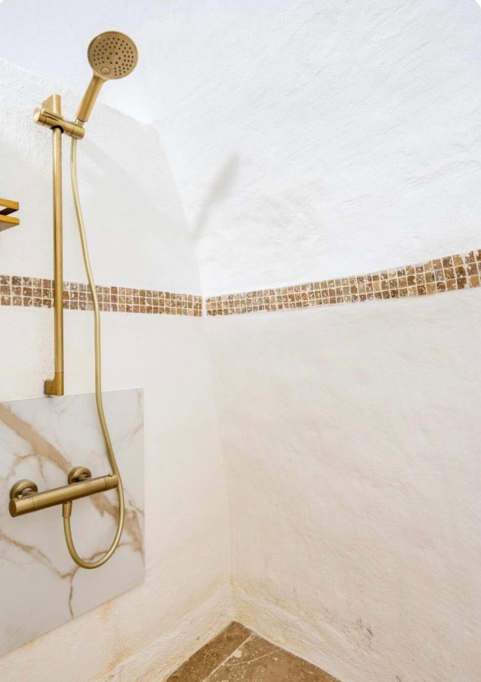Le Temple D'Aphrodite, Appartement Avec Spa Vienne  Dış mekan fotoğraf